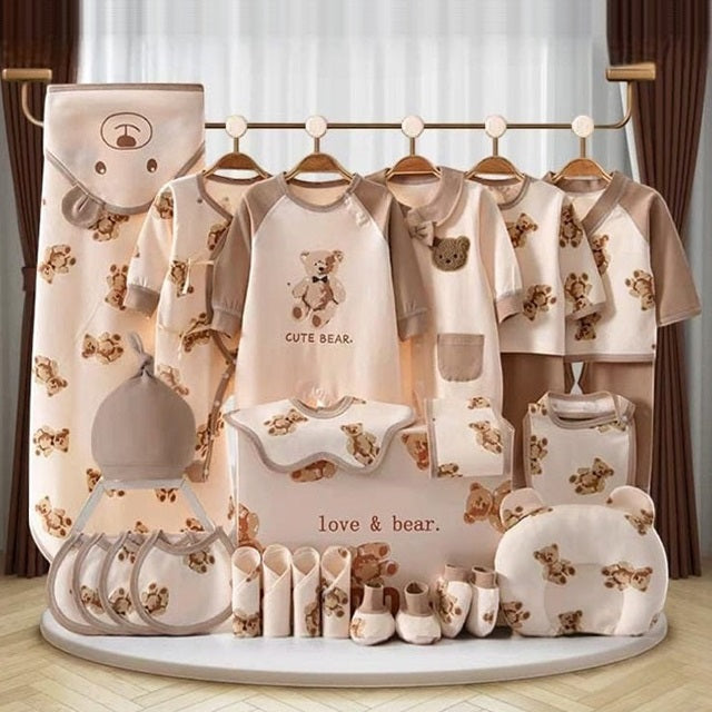 Buy Love Bear 26 PCs Newborn Baby Gift Box at MyneeMoe