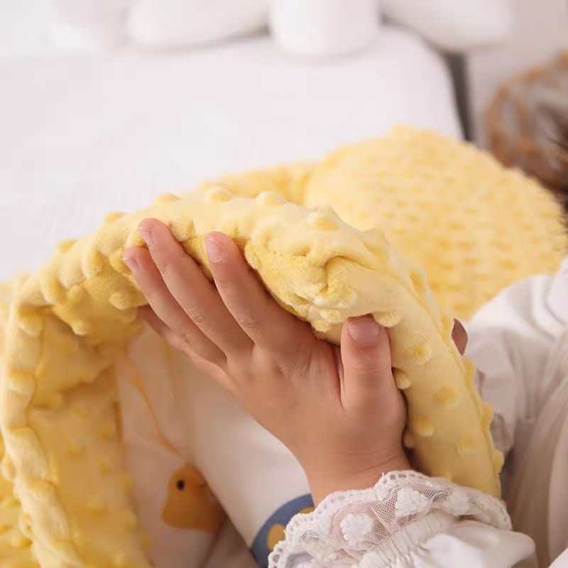 Buy CozyCloud Babies & Kids Super Soft Autumn/Winter Comforter Blanket at MyneeMoe Online In India